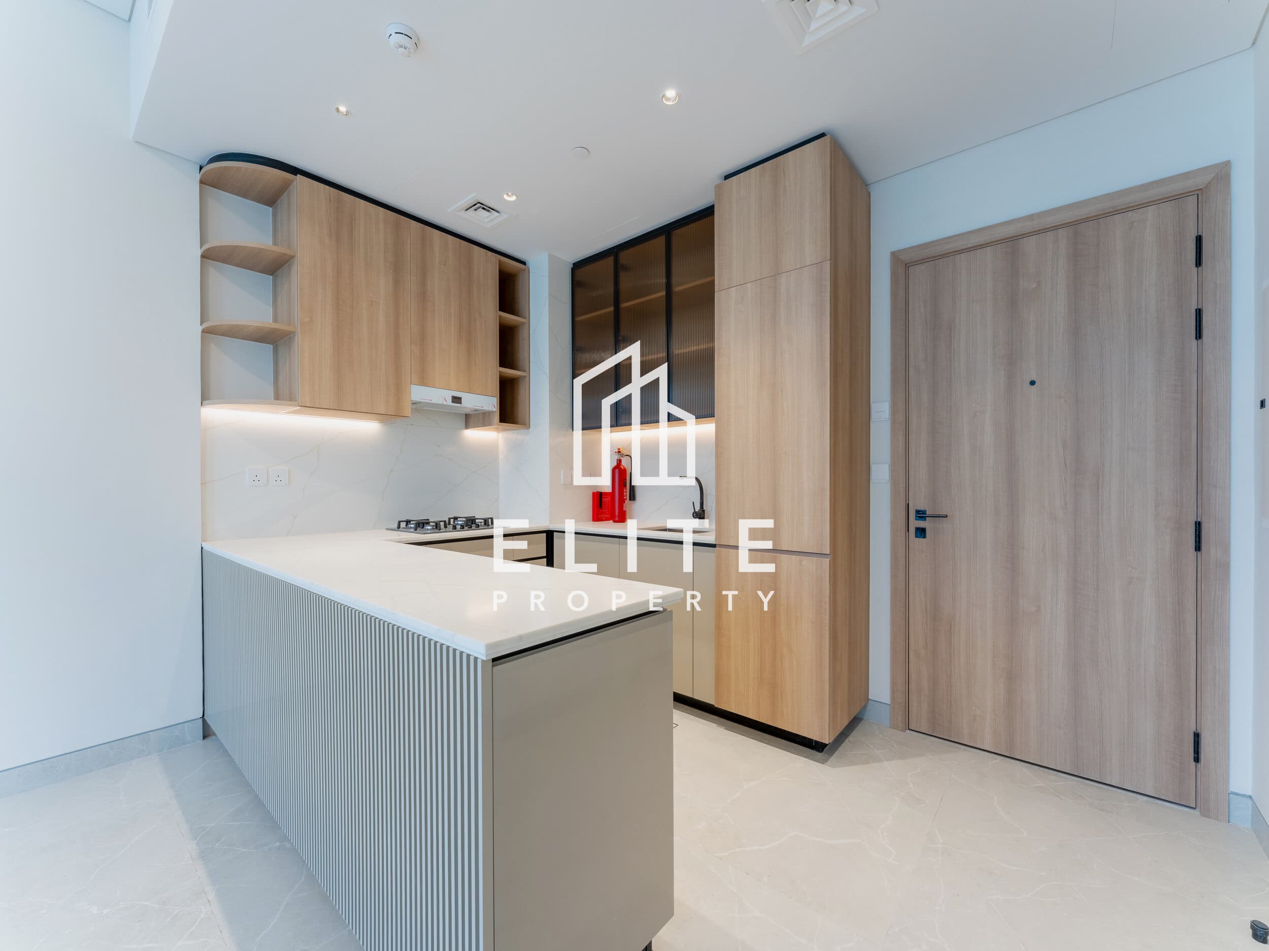 Golf & Villa Views I Great Layout I High Floor — image 4