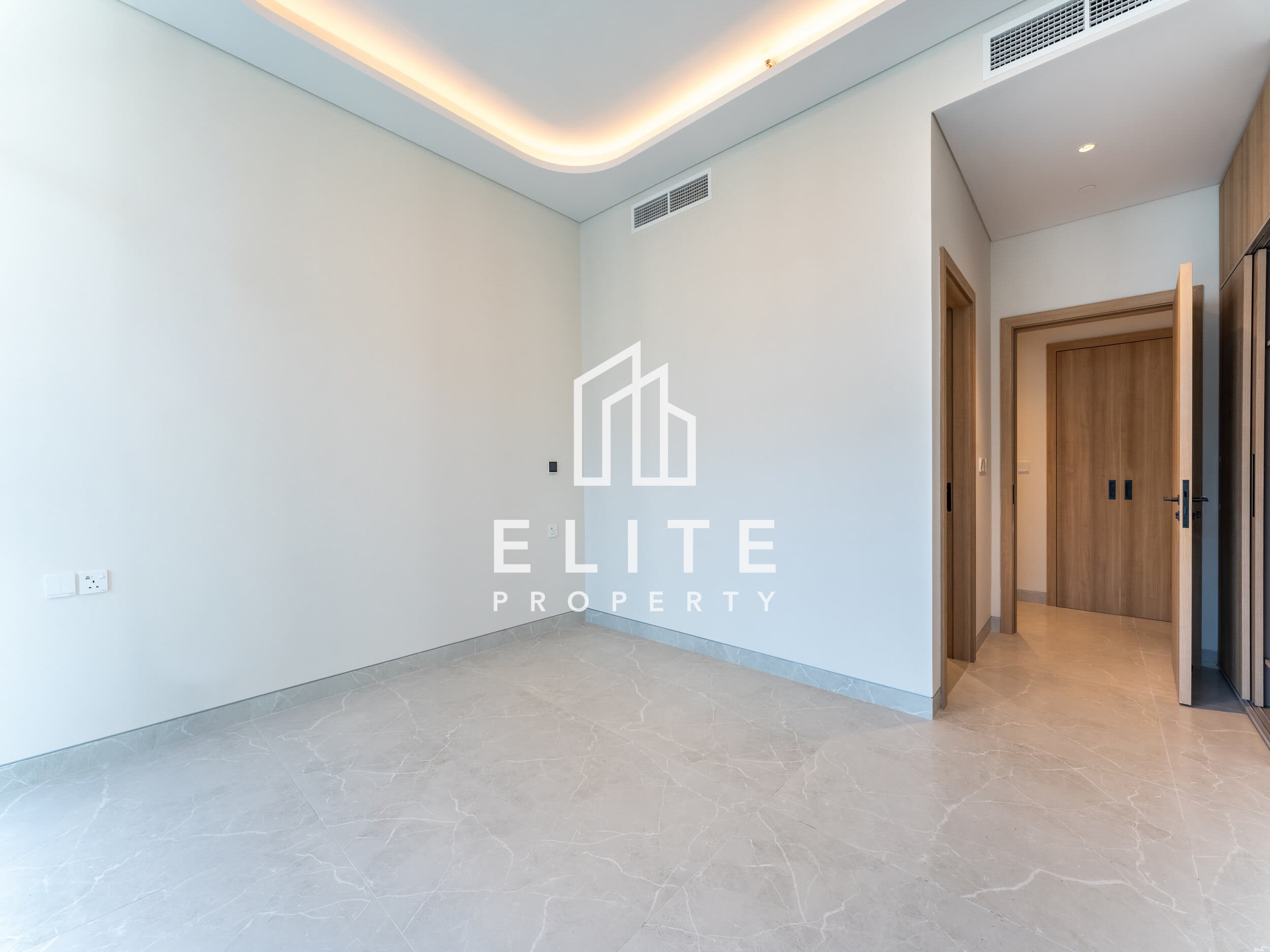Golf & Villa Views I Great Layout I High Floor — image 18
