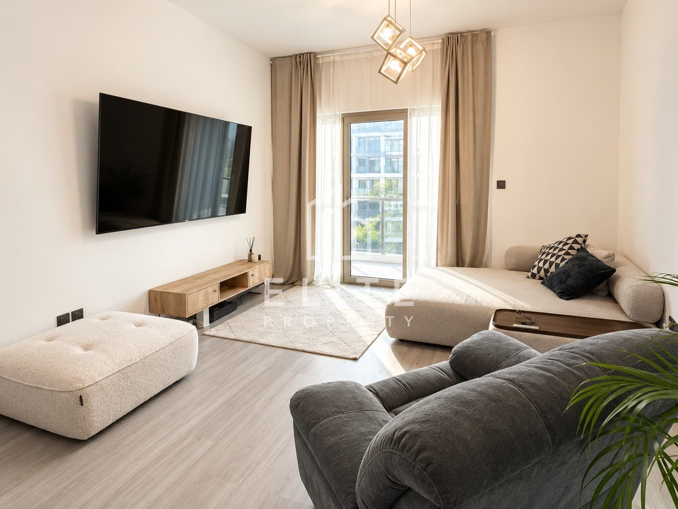 Fully Upgraded | Furnished | Vacant on Transfer