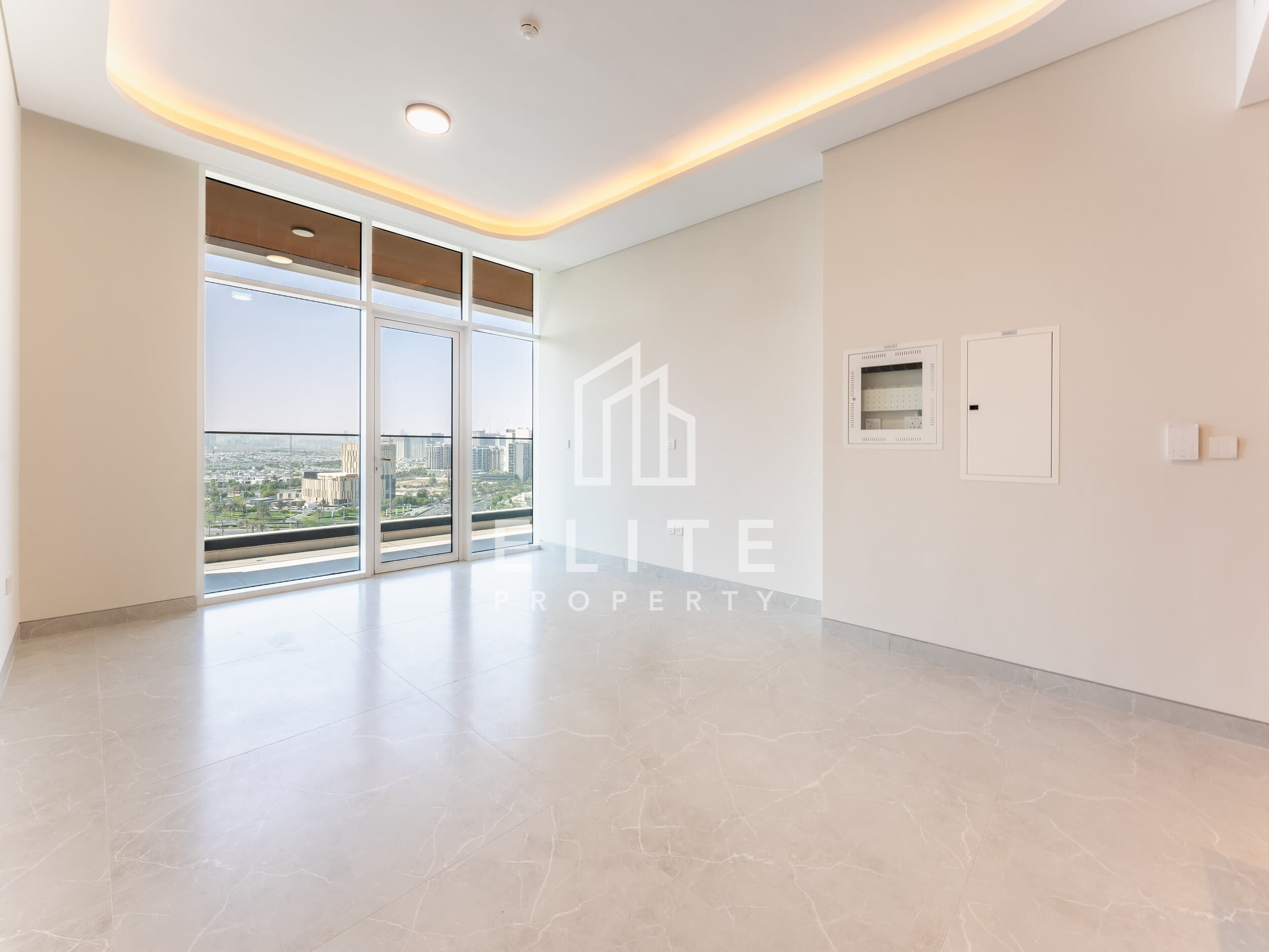 Corner Layout | + Maids Room | High End Finish — image 5