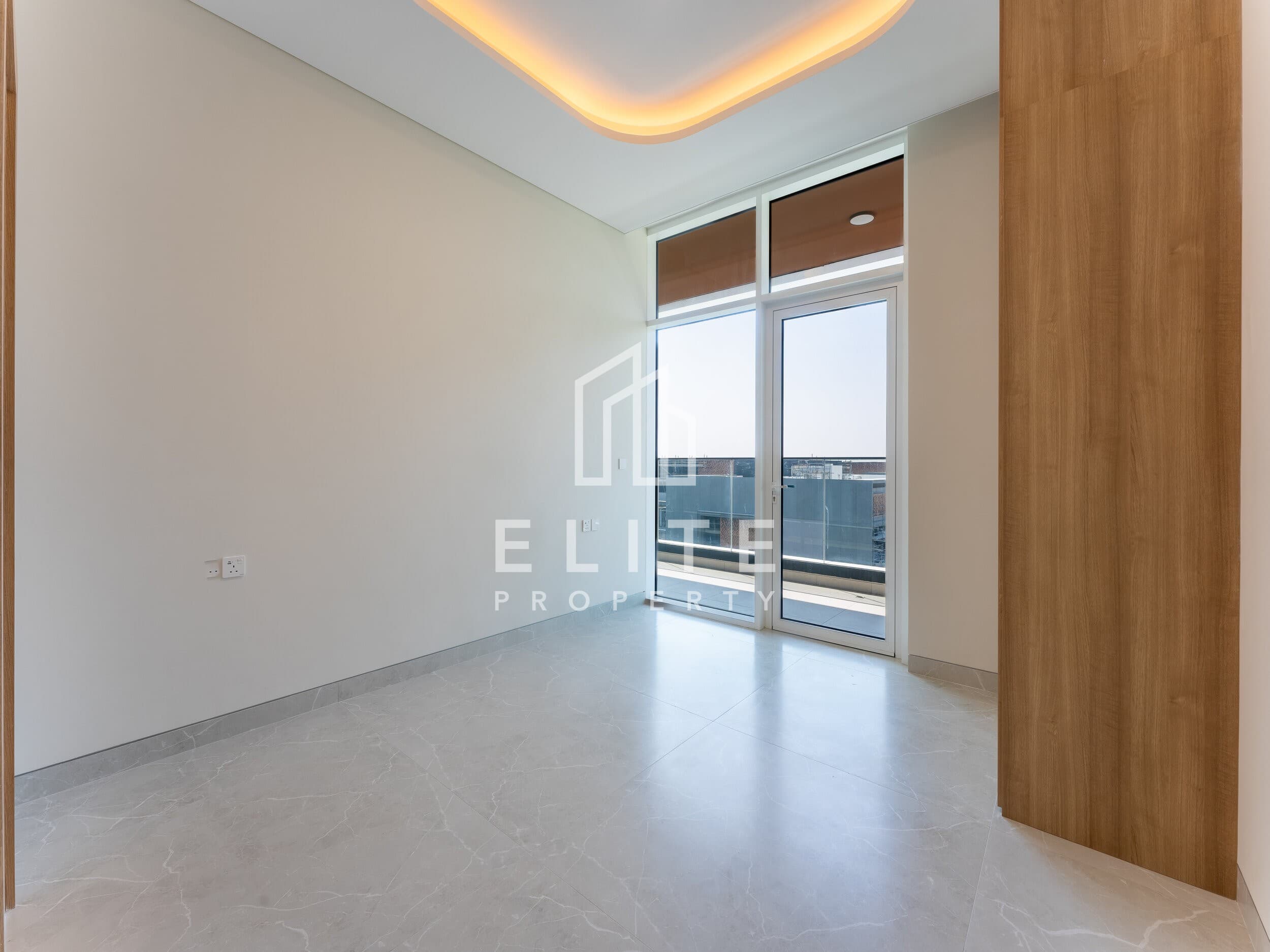 Corner Layout | + Maids Room | High End Finish — image 10