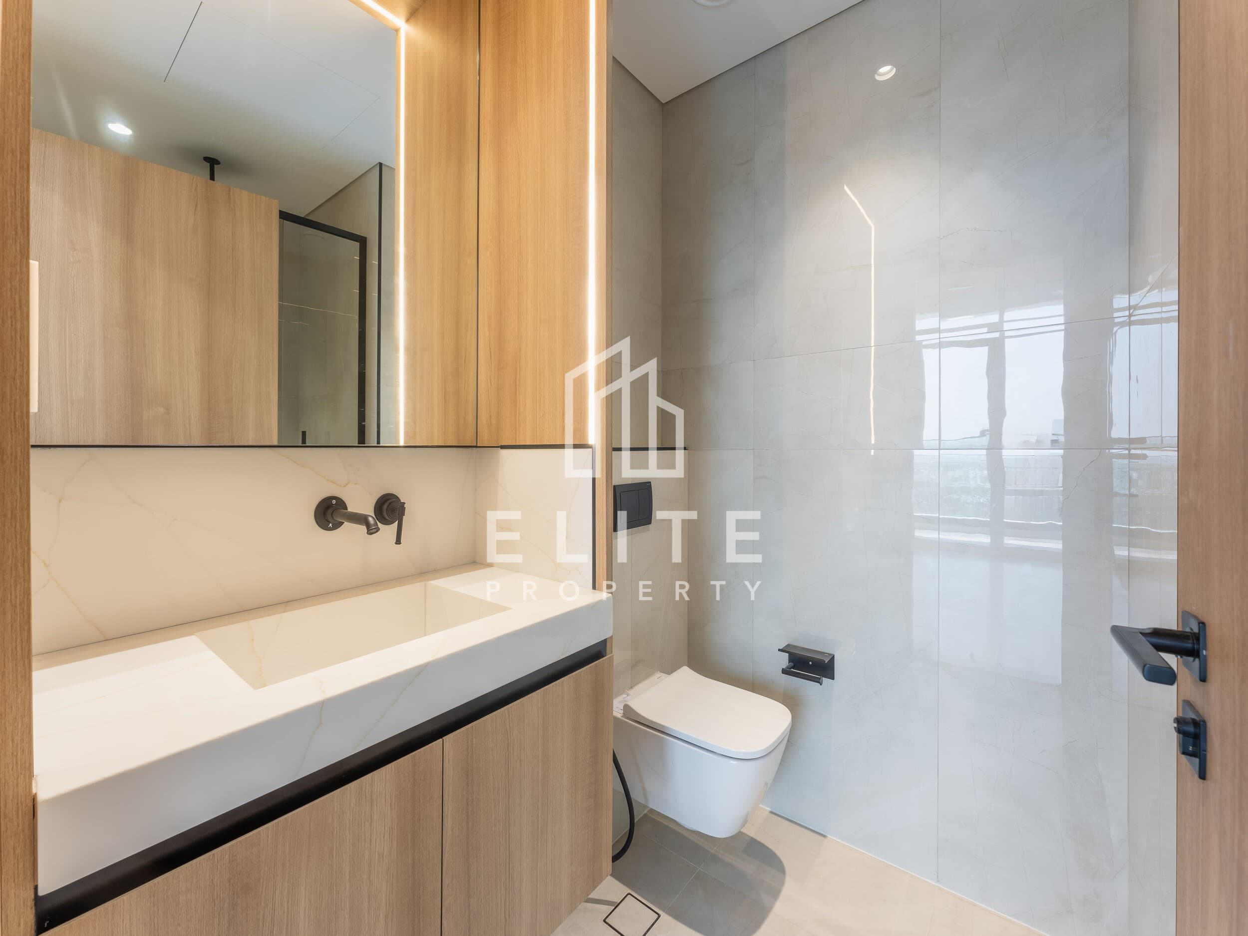 Corner Layout | + Maids Room | High End Finish — image 15
