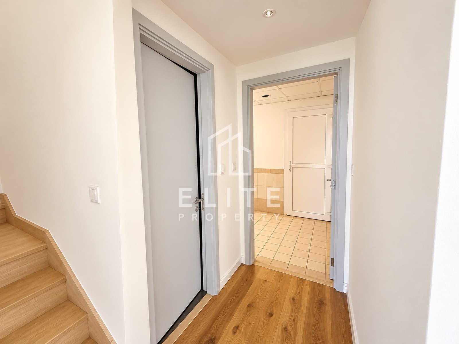 Corner Unit | Best Deal | Multiple Options — image 5