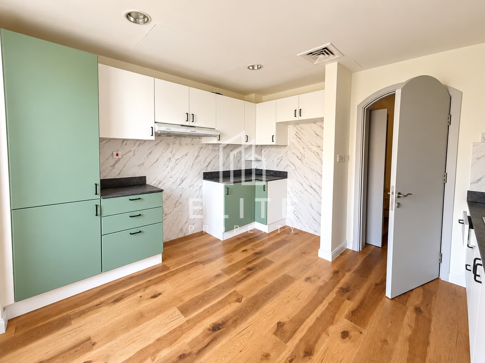Corner Unit | Best Deal | Multiple Options — image 3